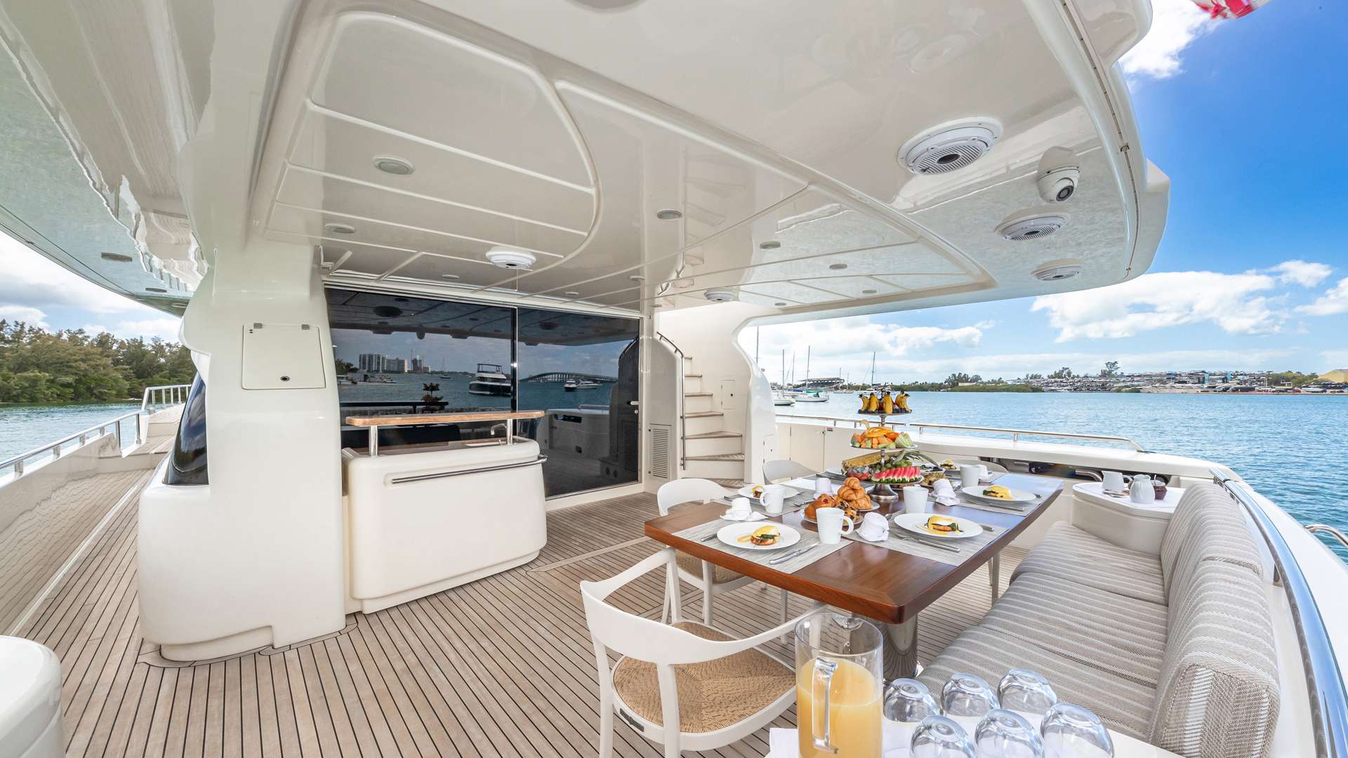 Aft Deck Dining Are A