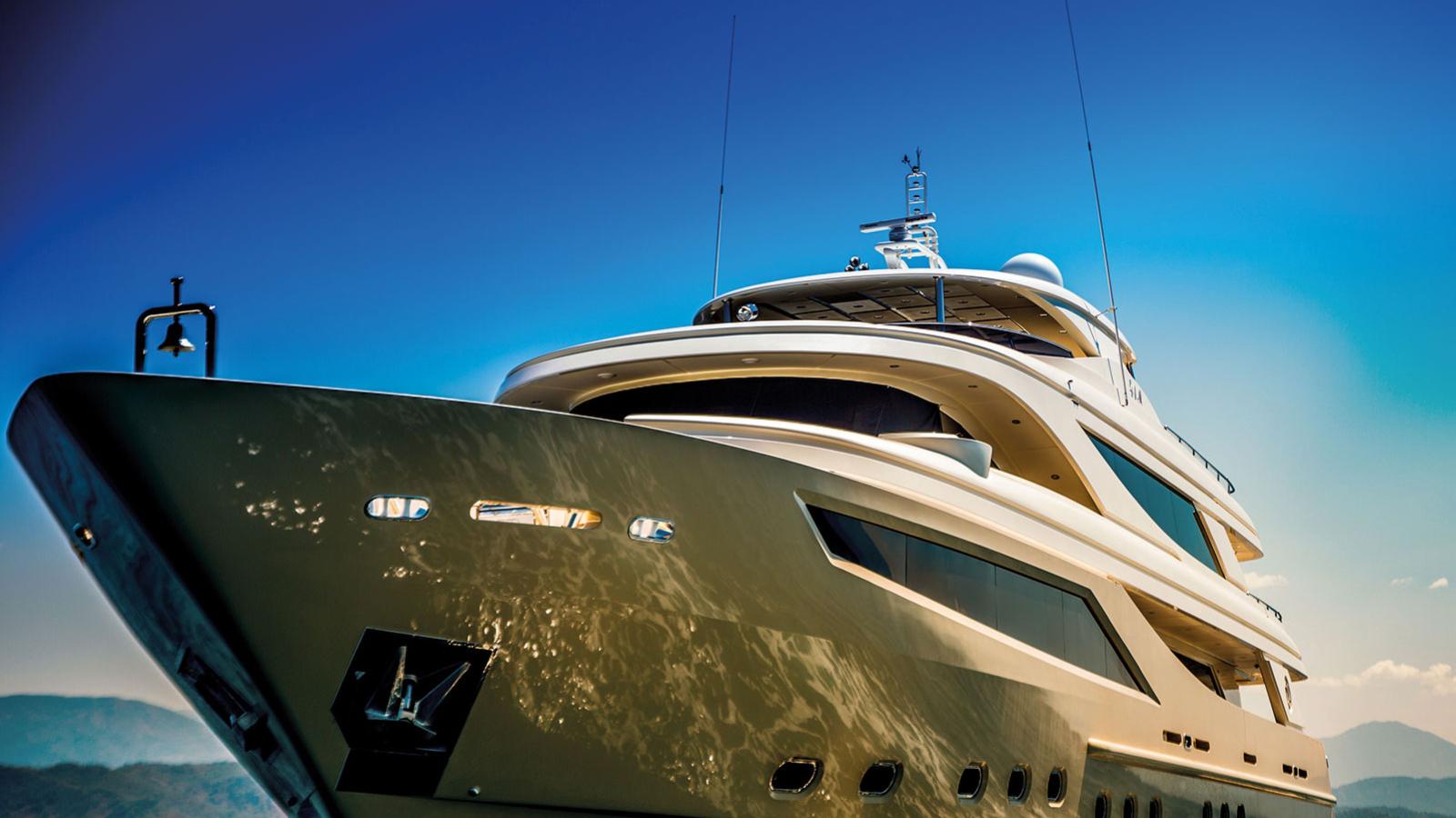 Yacht HELIOS 3 Delta Marine CHARTERWORLD Luxury Superyacht Charters.