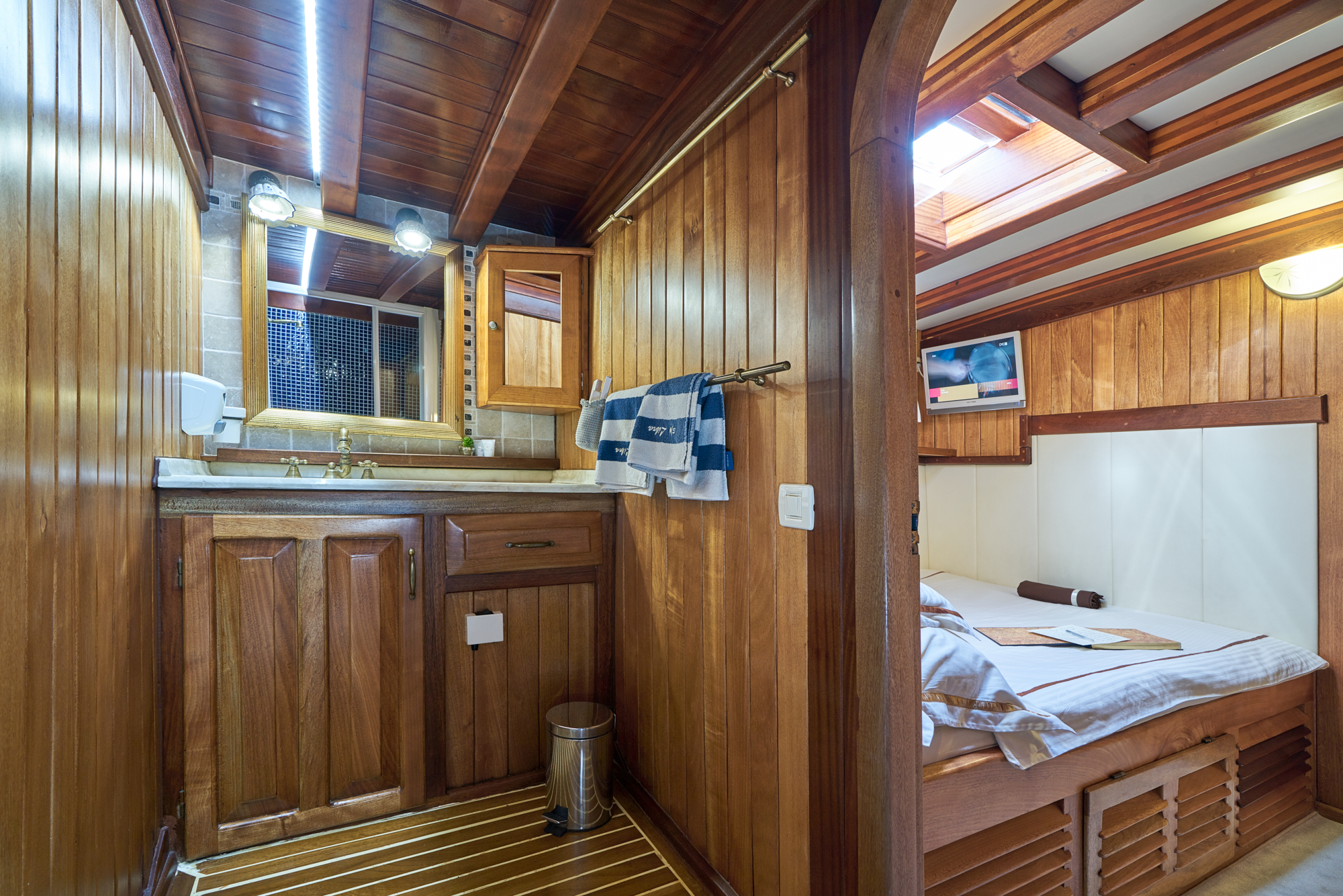 Double Cabin 2  With Ensuite