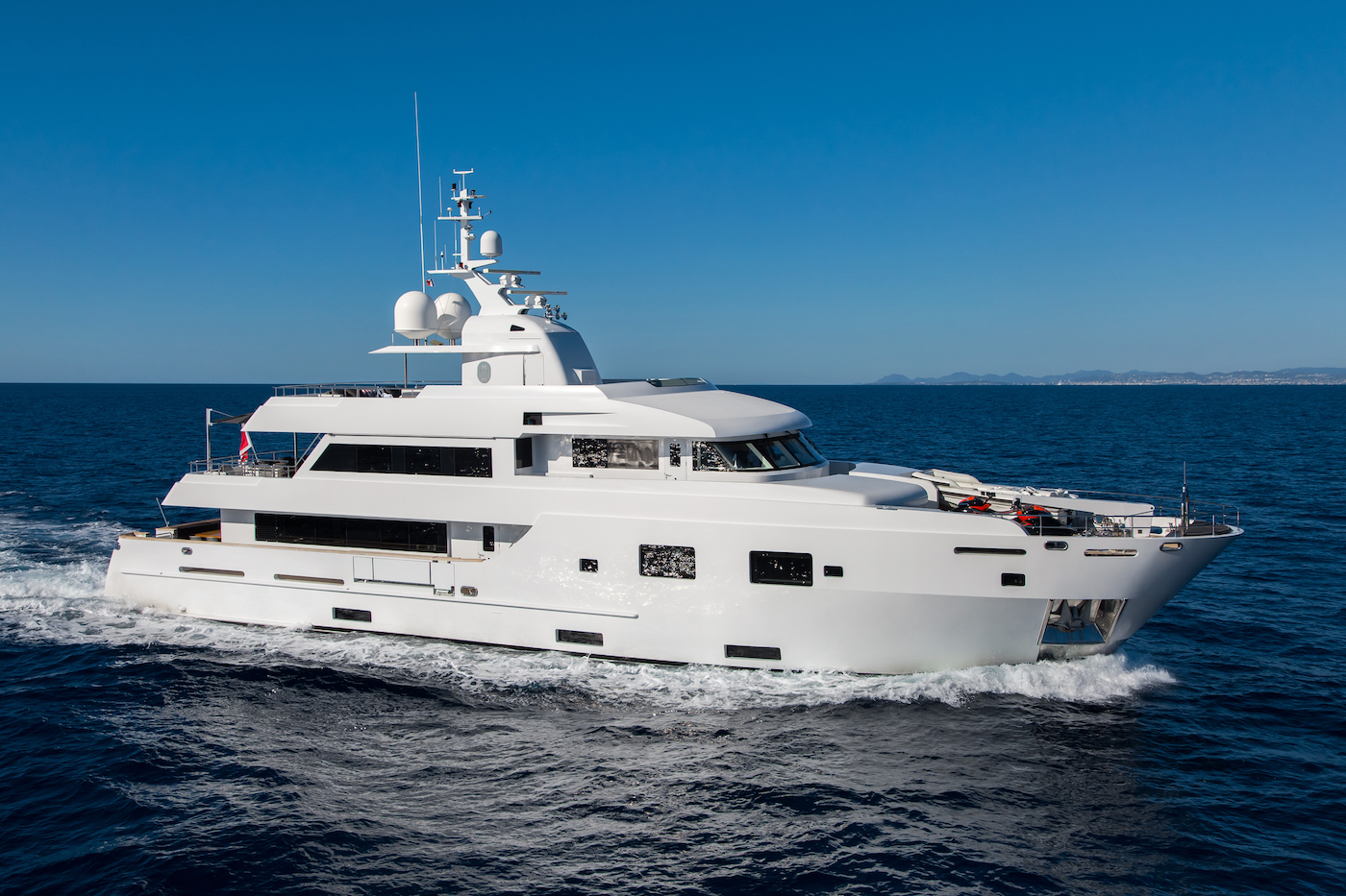 Running Profile Motor Yacht TOMMY BELLE