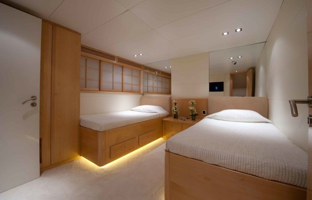 Twin Bed Cabin On Yacht PALM B