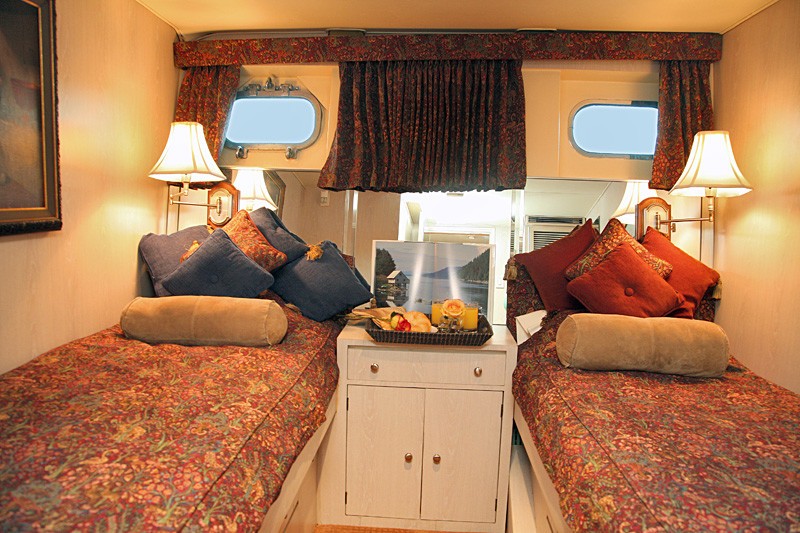 Twin Bed Cabin On Yacht KAYANA