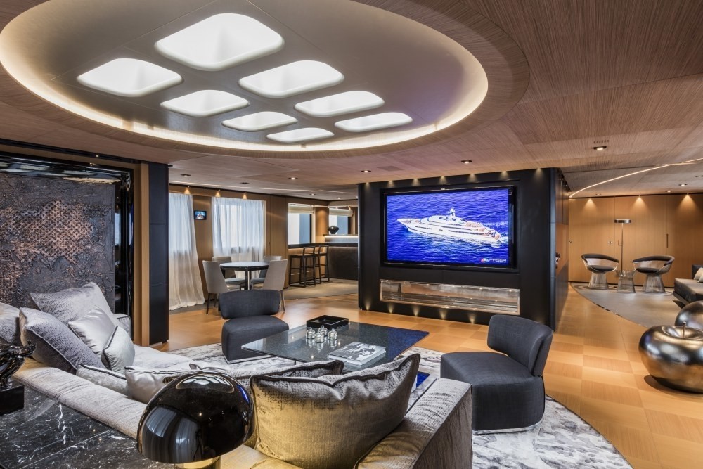 Sky-lounge Aboard Yacht SUERTE