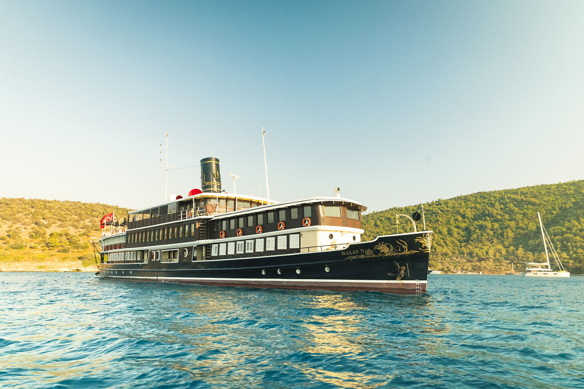 Luxury Yacht HALAS 71