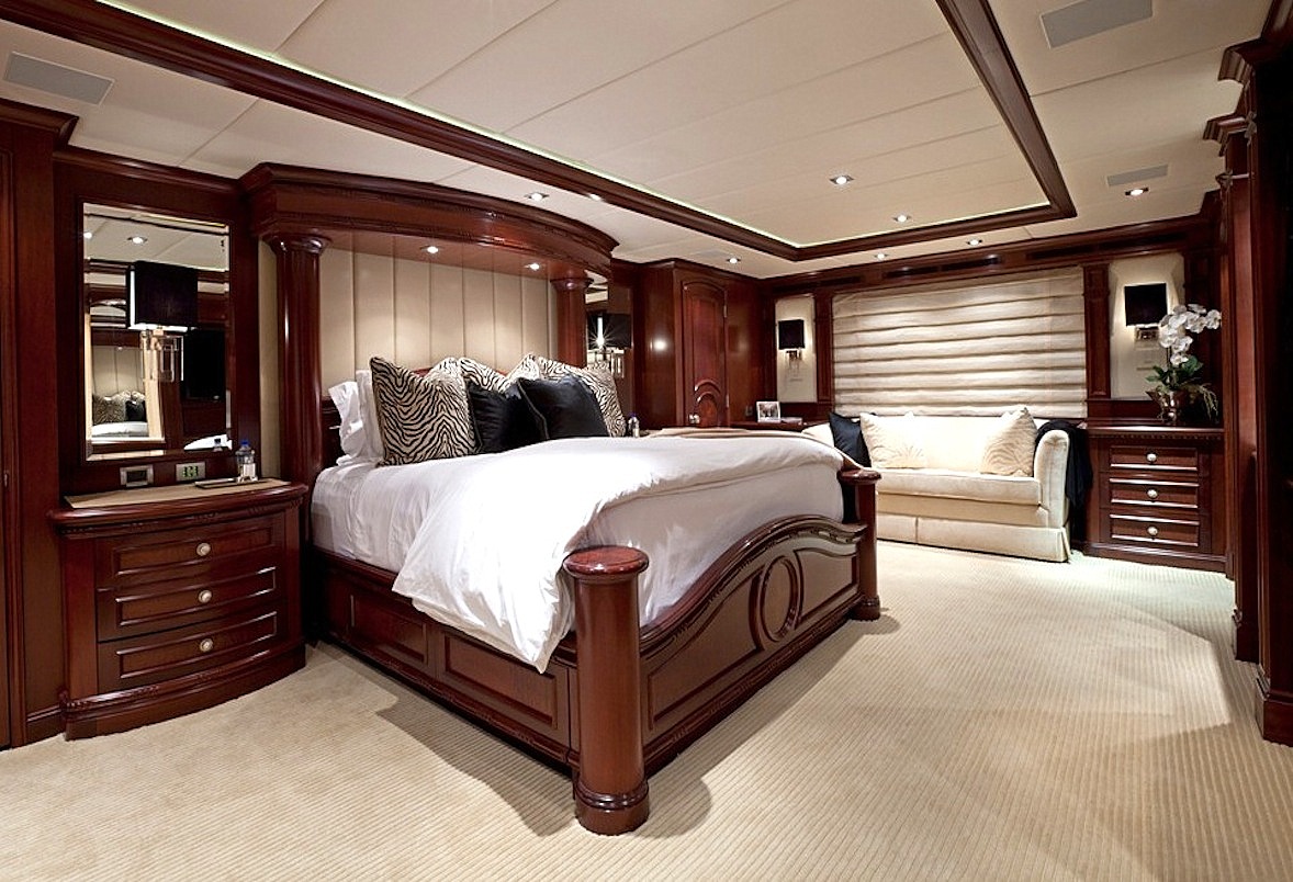 Yacht COCKTAILS - By Trinity Yachts - The Master Suite