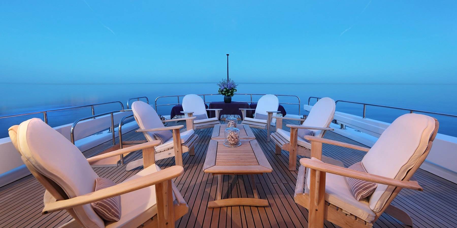 Yacht D'Angleterre II Deck Seating