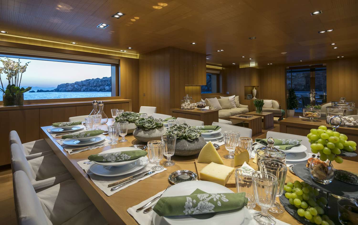Yacht GEOSAND - Inside Dining 