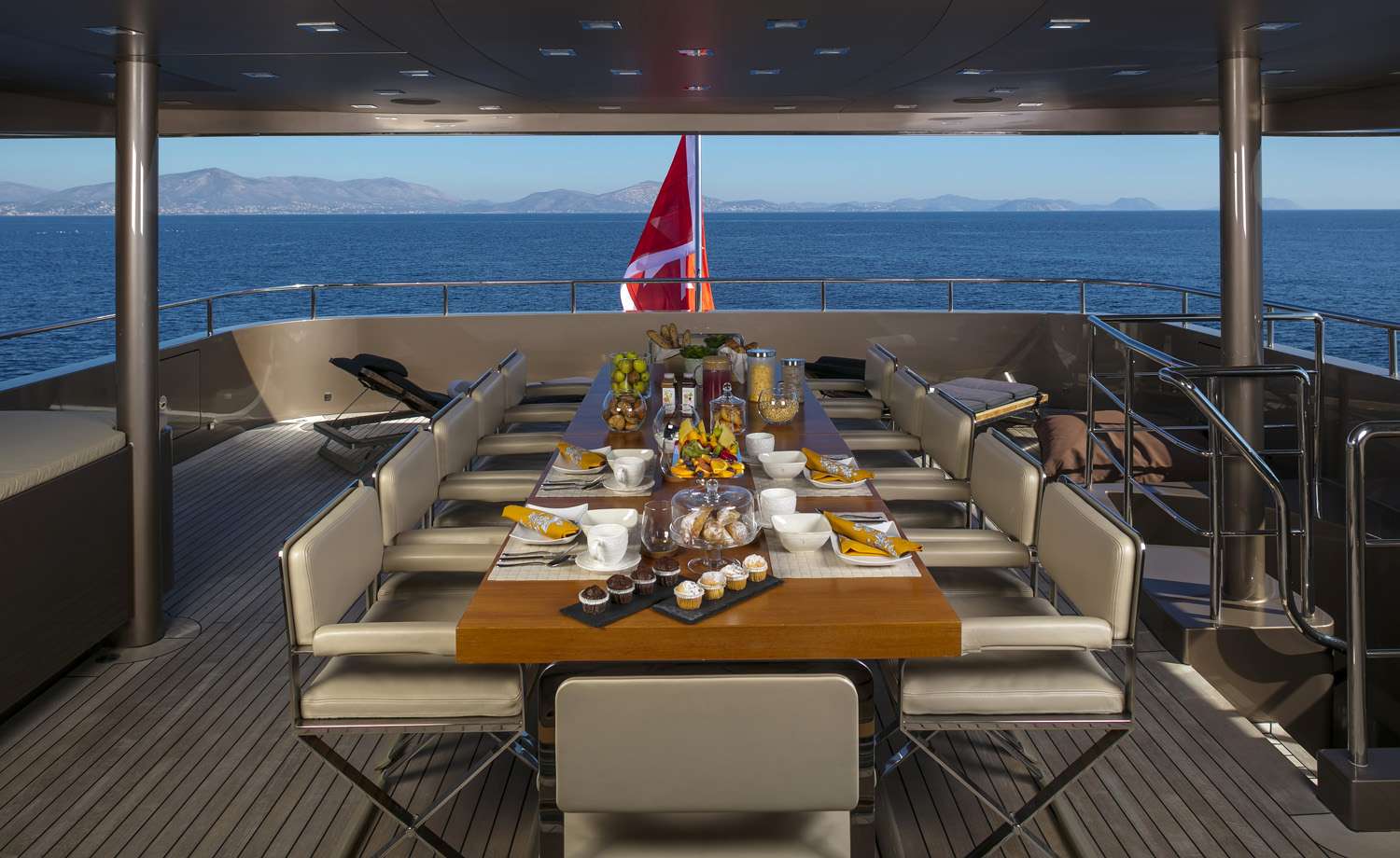 Yacht GEOSAND - Outside Dining