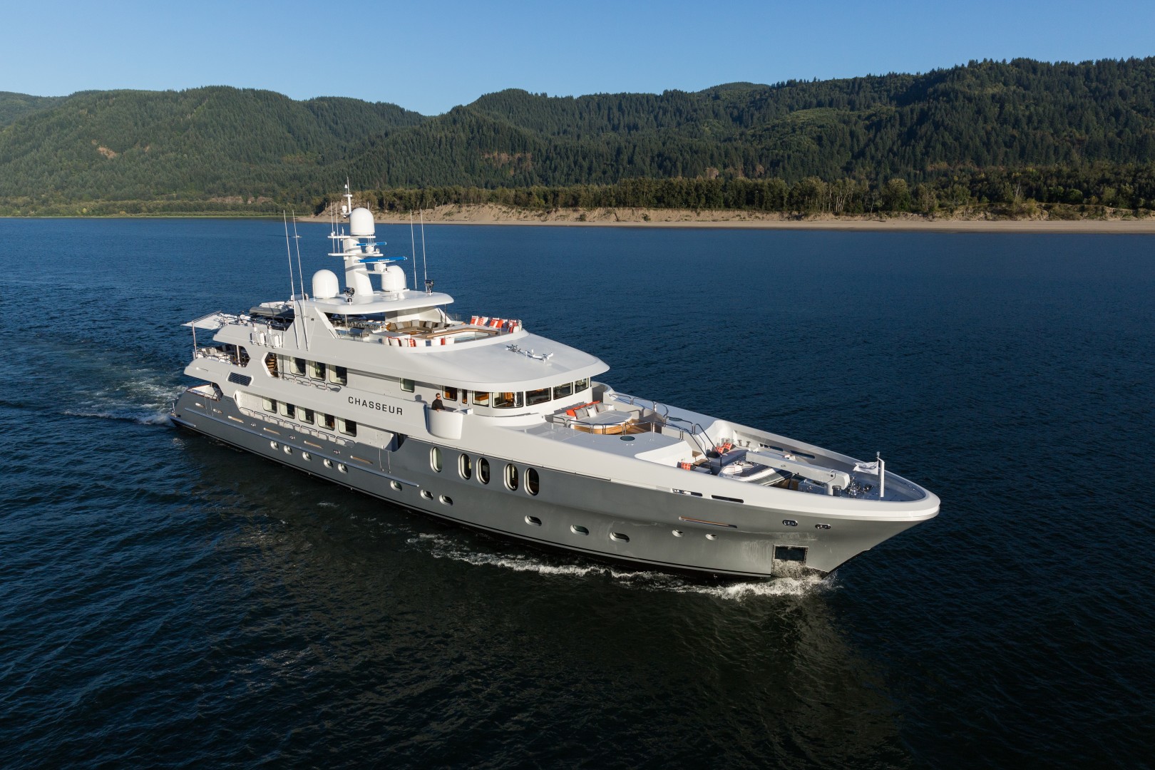 Motor Yacht CHASSEUR