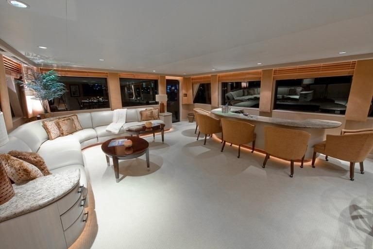 The 30m Yacht GOLDEN TOUCH