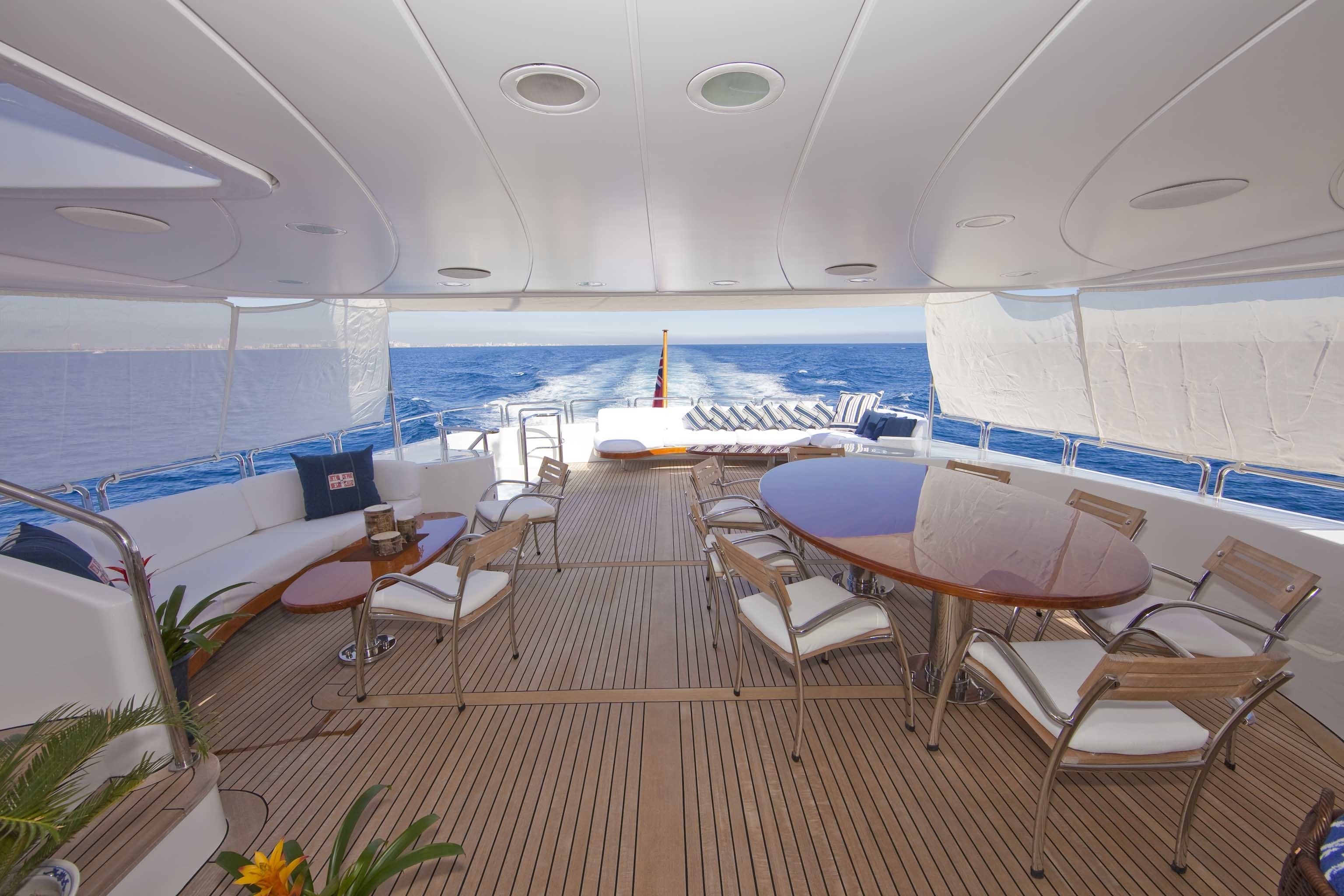 The 35m Yacht CAMARINA ROYALE