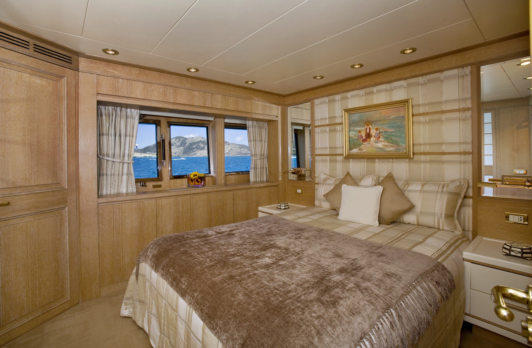 Neutralised Guest's Cabin Aboard Yacht TE MANU