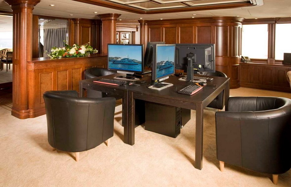 Profile: Yacht NOMAD's Entertainment Centre Image