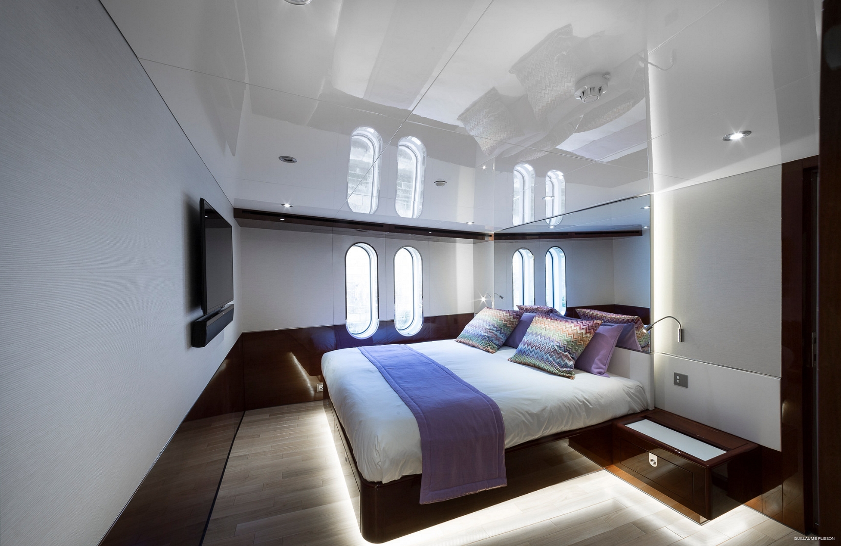 Guest's Stateroom On Yacht ENIGMA XK