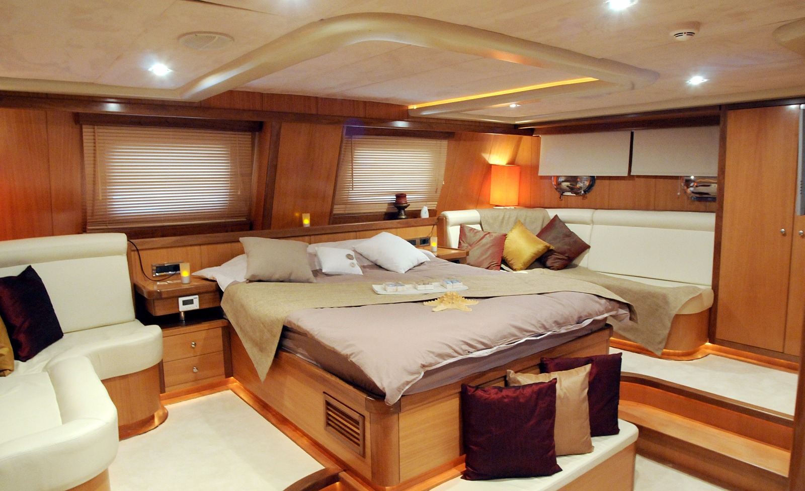 CABIN SPACE