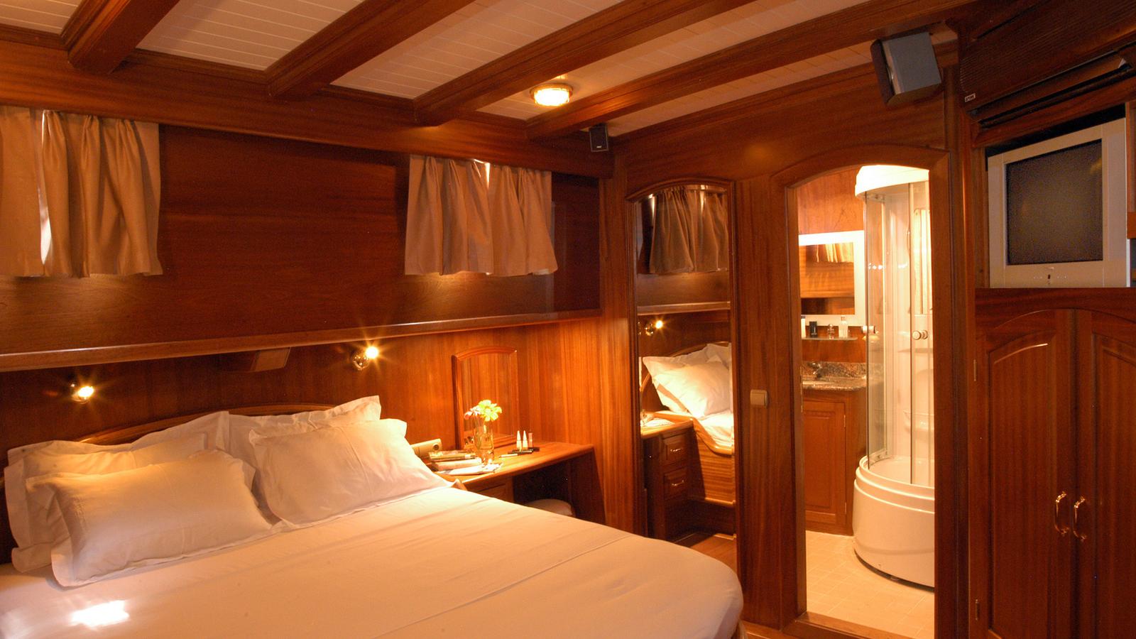 Double Guest Cabin  