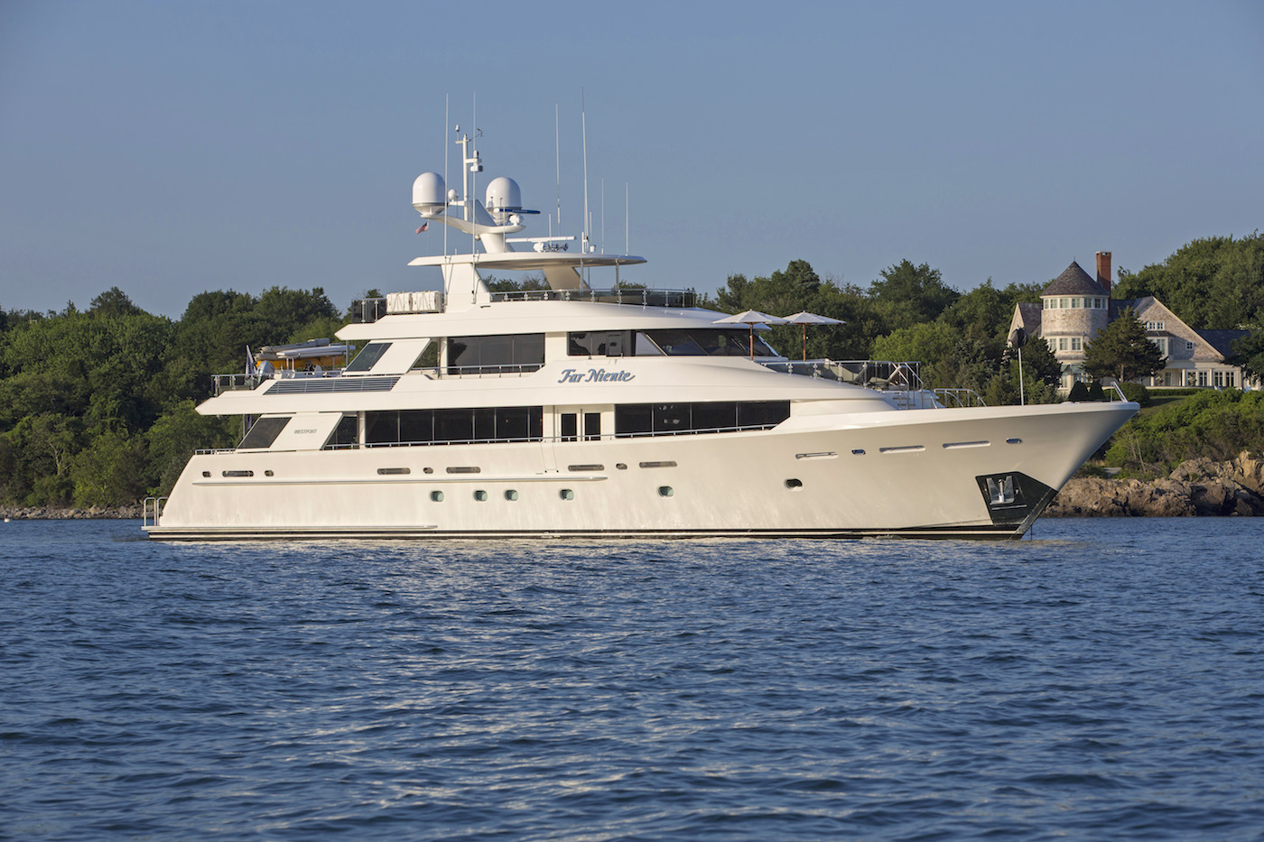 Luxury Yacht FAR NIENTE