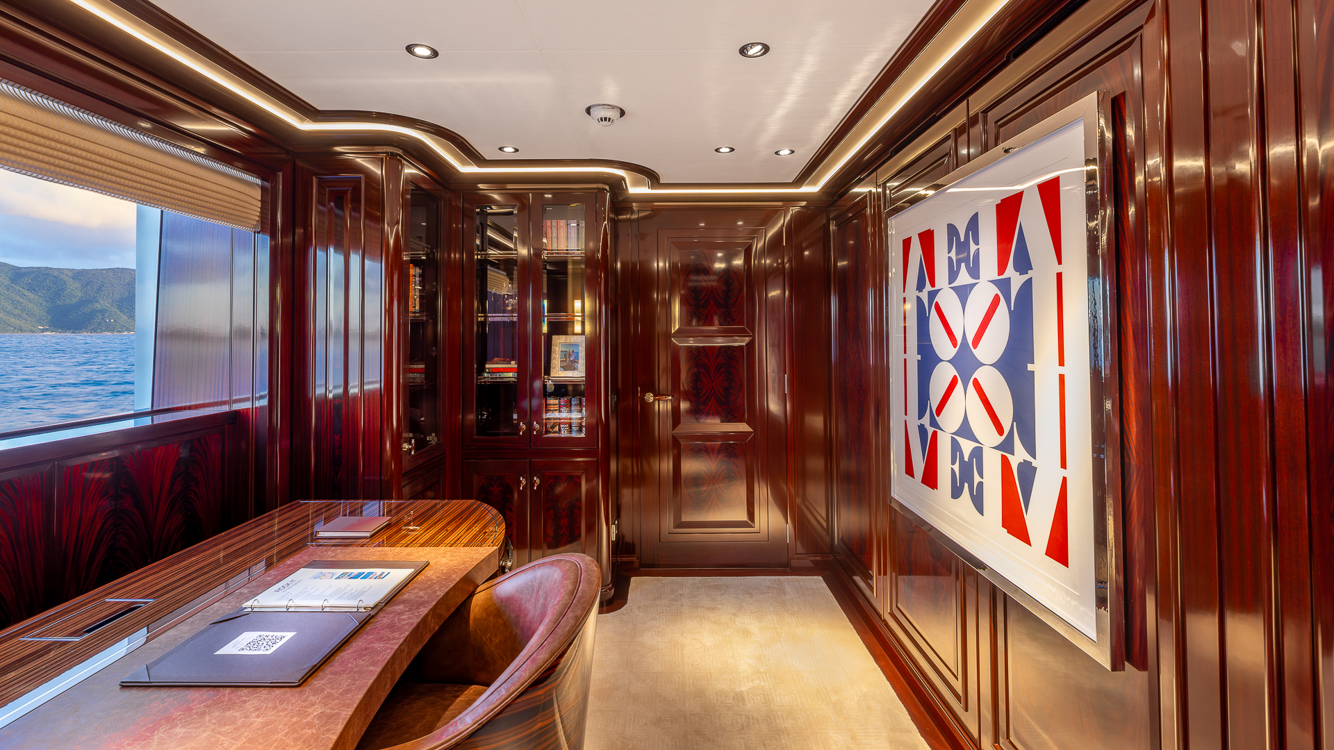 Rock It Master King Suite - Office Credit Yachting Image