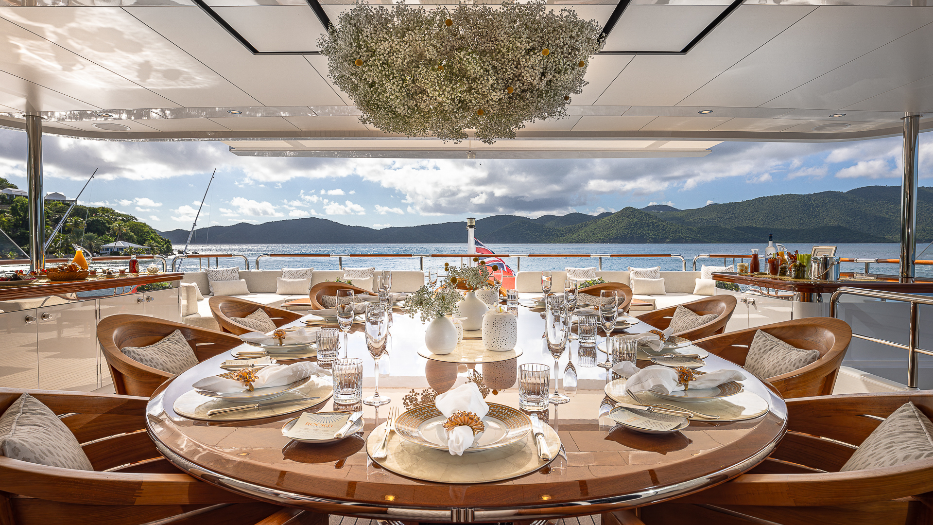 Rock It Al Fresco Dining - Credit Yachting Image