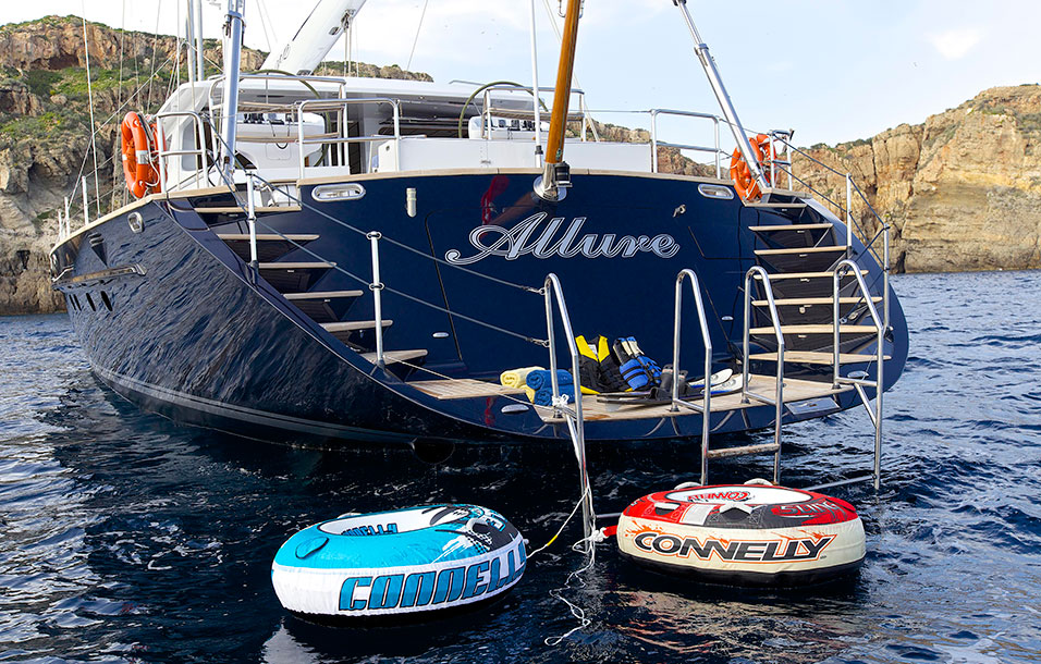 Sailing Yacht ALLURE Toys