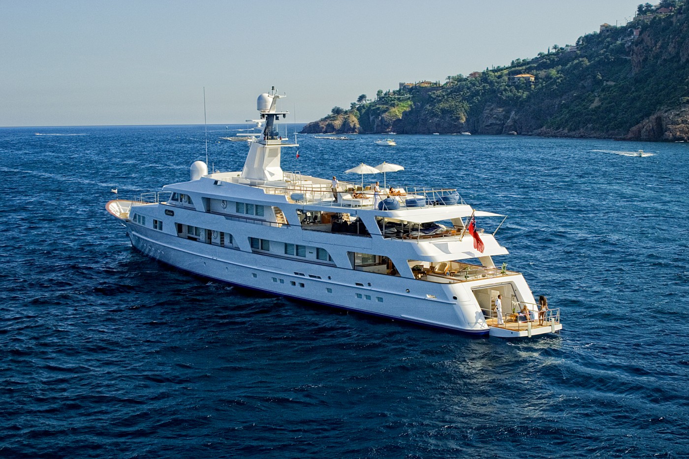 Yacht ILLUSSION By Feadship - Profile