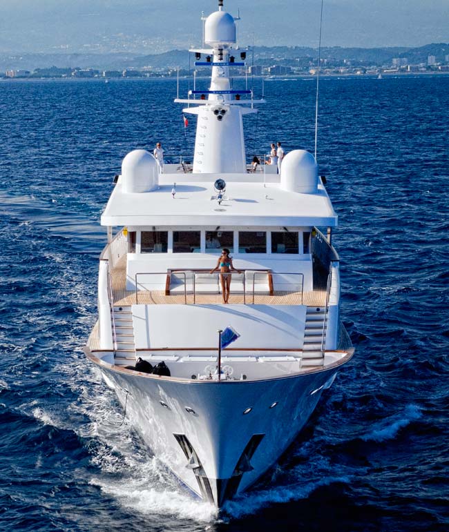 Yacht ILLUSSION By Feadship - Bow 