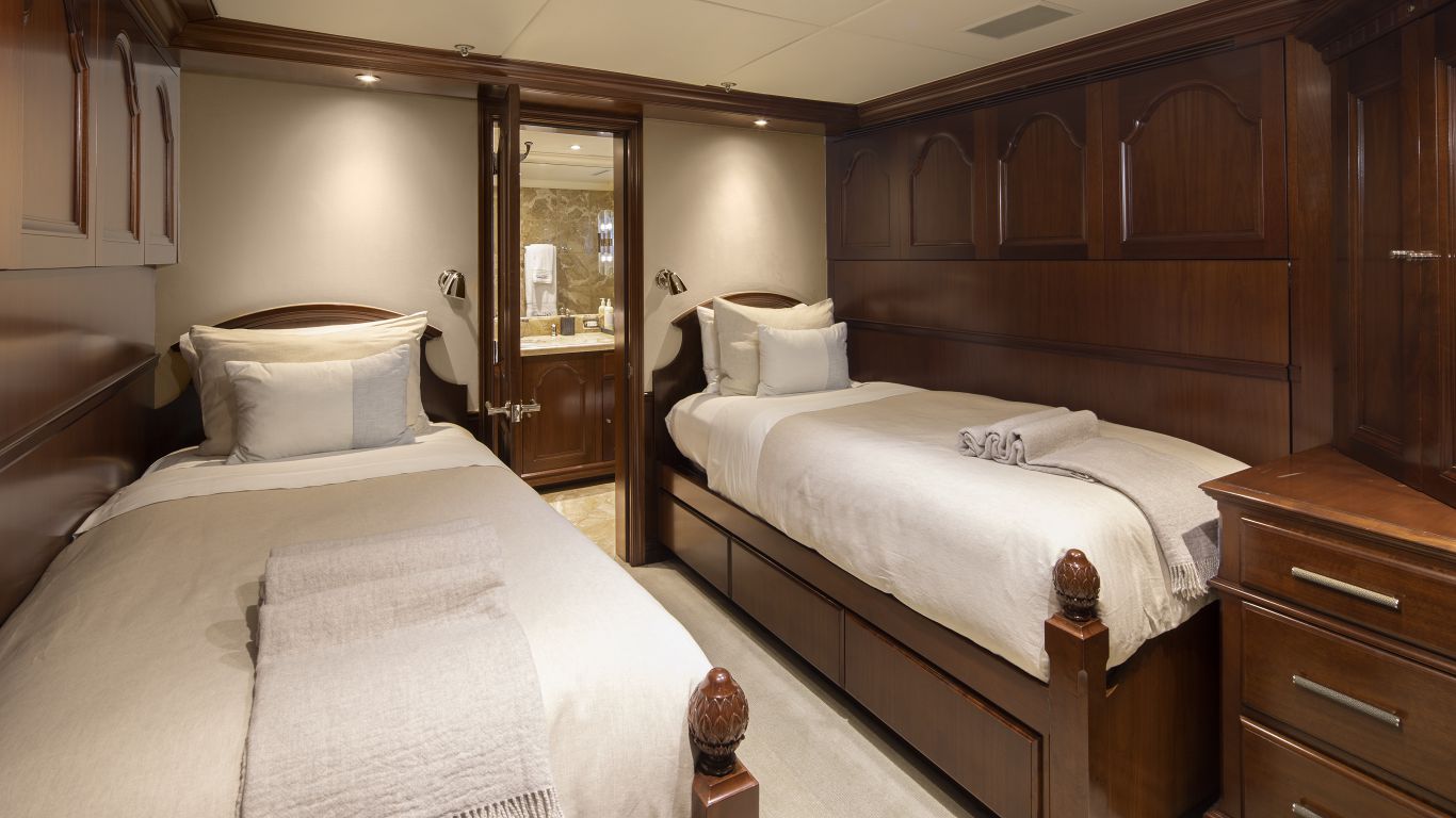 Lower Deck Twin Stateroom With Two Pullmans Hidden