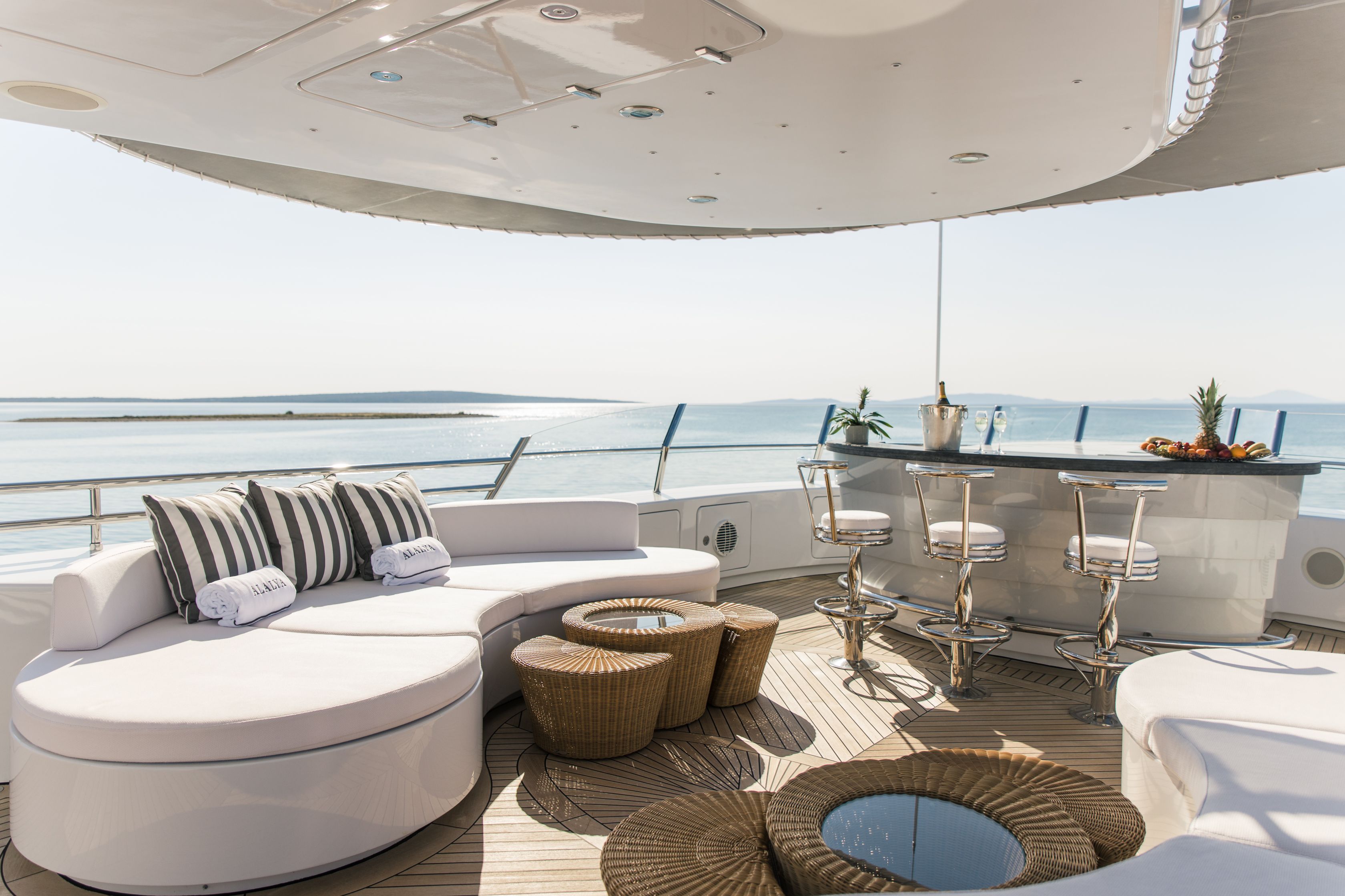 ALALYA Yacht Charter Details, ISA | CHARTERWORLD Luxury Superyachts