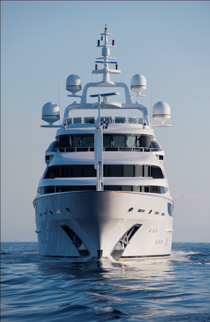 Charter yacht Diamonds are Forever (FB253) launched by Benetti