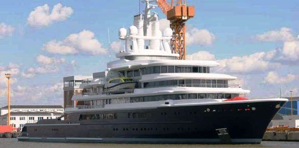 115m luxury expedition yacht LUNA