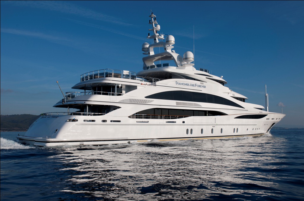 61m Motor yacht Diamonds are Forever launched by Benetti Yachts