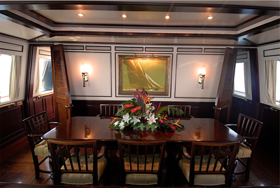 ANGEL HEART Internal Dining