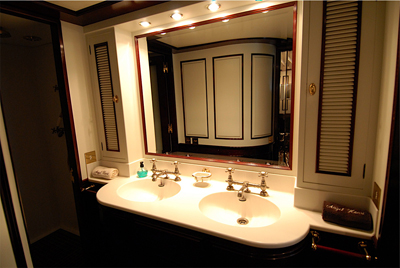 ANGEL HEART Master Ensuite