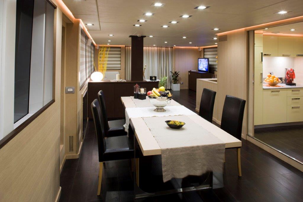 ARIA Yacht - Dining and galley