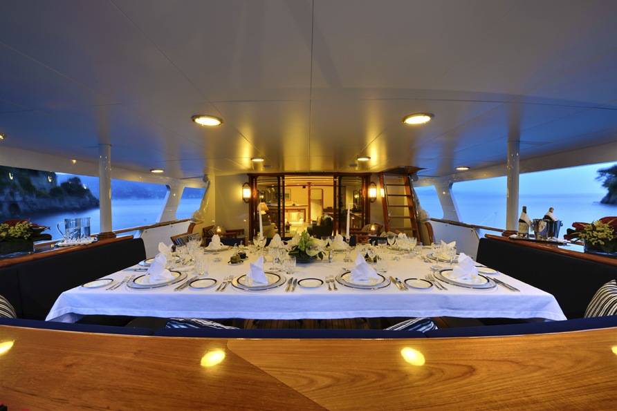 ATLANTIC GOOSE -  Aft Deck Dining