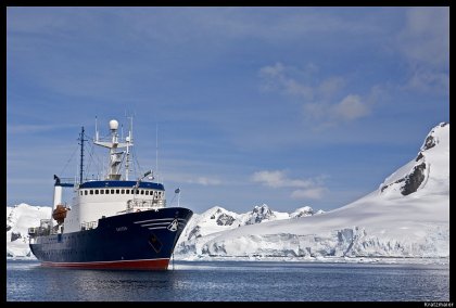 Antarctica - Sarsen Yacht -  Paradise Bay