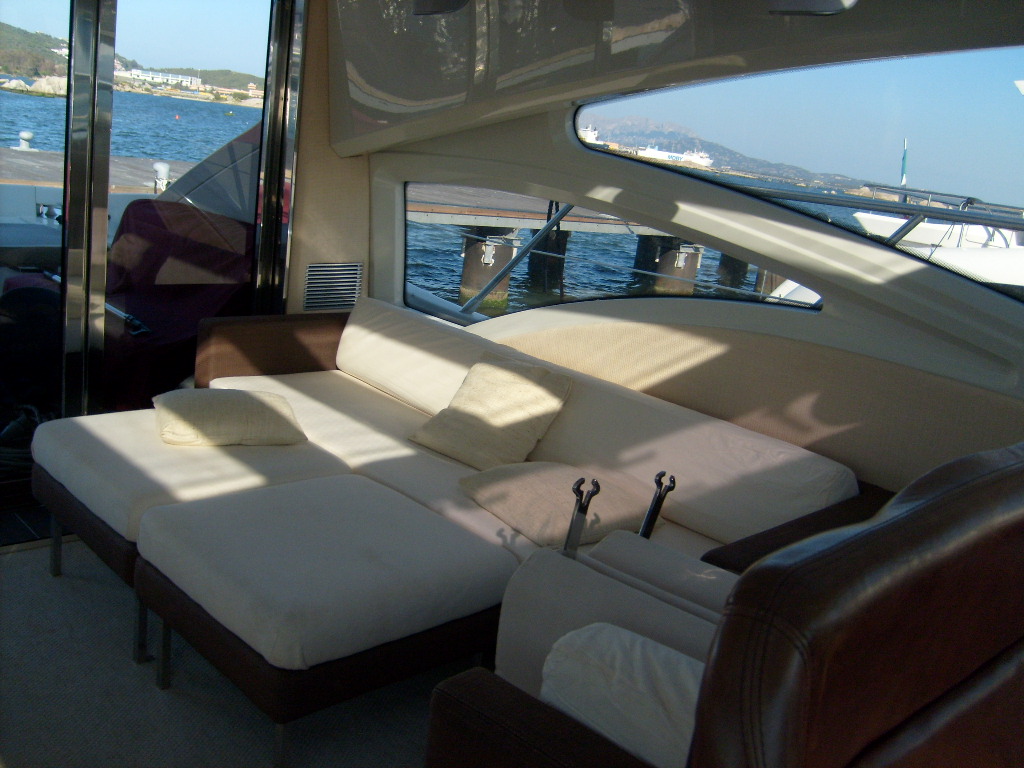 Azimut Yacht SQP -  Salon Seating