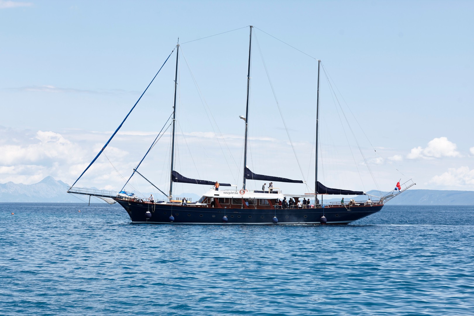 BARBA - Yacht