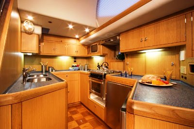 BLUE DESTINY - The galley