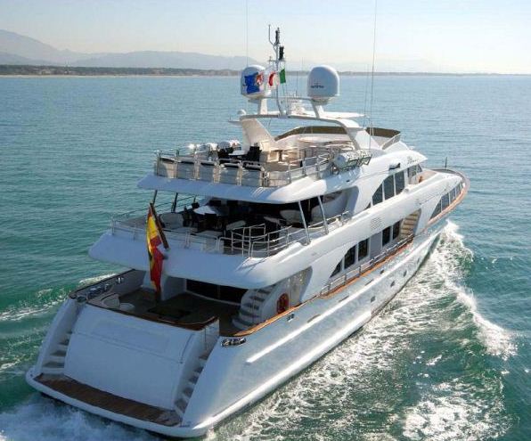 Benetti 122 Motor yacht -  Aft View