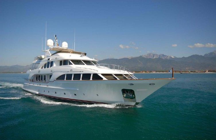 Benetti 122 Motor yacht -  Cruising