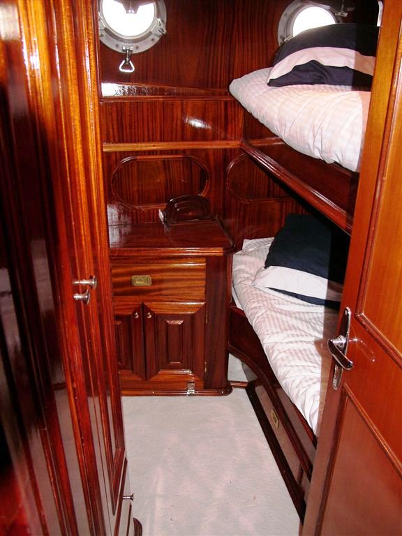 Benetti Yacht FAVORITA -  Twin Cabin