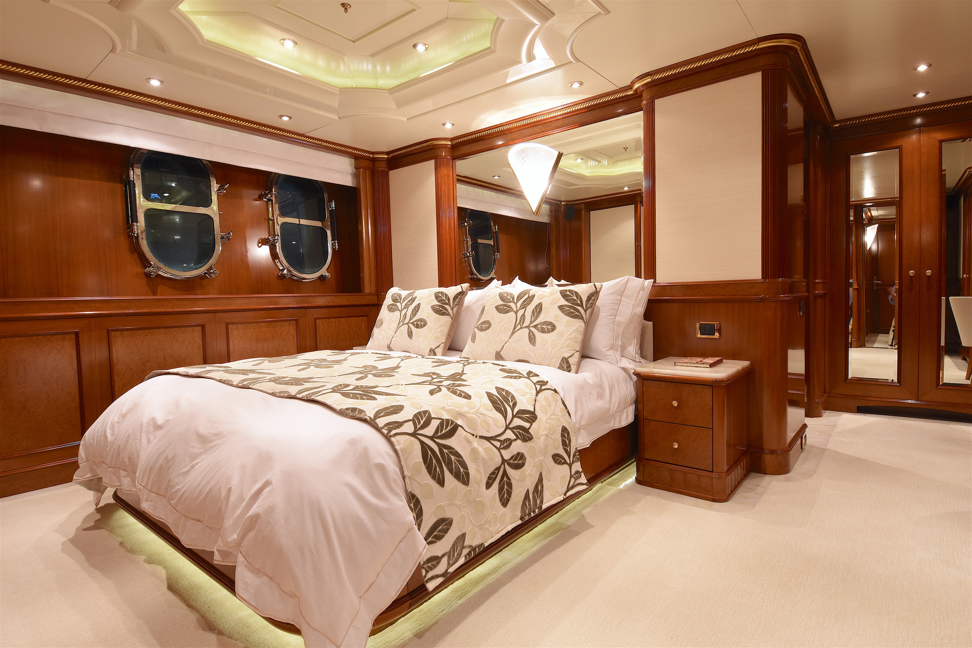 Benetti yacht LADY MICHELLE - Guest cabin