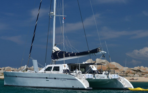 Catamaran ABYSSE - Aft View