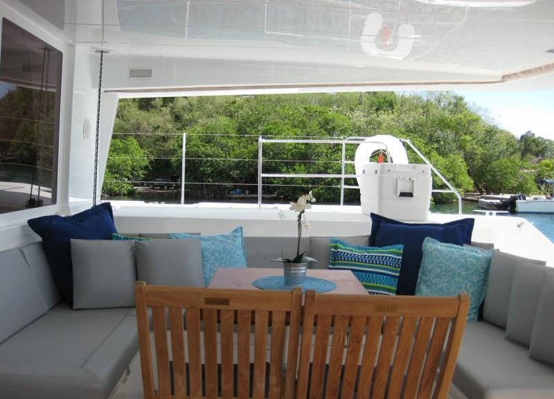 Catamaran BLUE MOON -  Aft Deck Seating