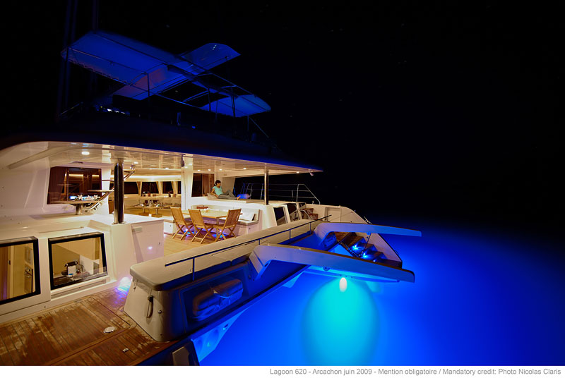 Catamaran DRAGON - At Night
