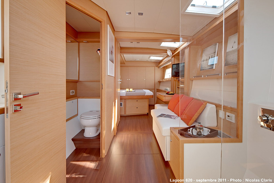 Catamaran DRAGON - Guest Cabin