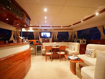 Catamaran Luna - Saloon