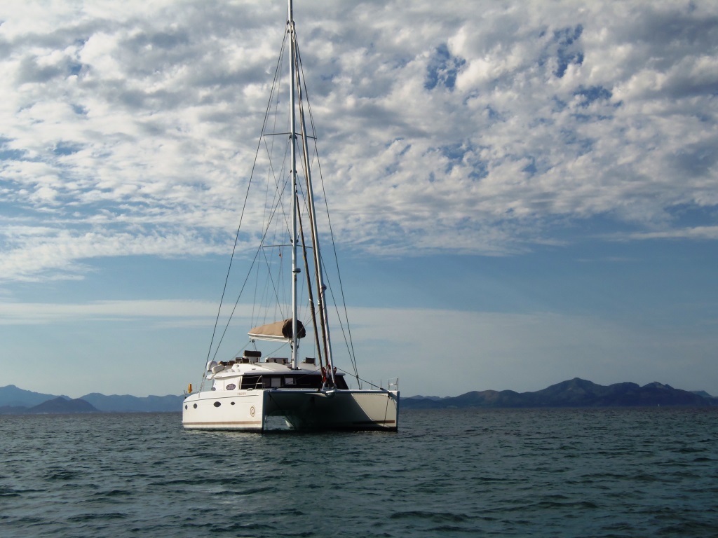 Catamaran MAGEC -  On Charter