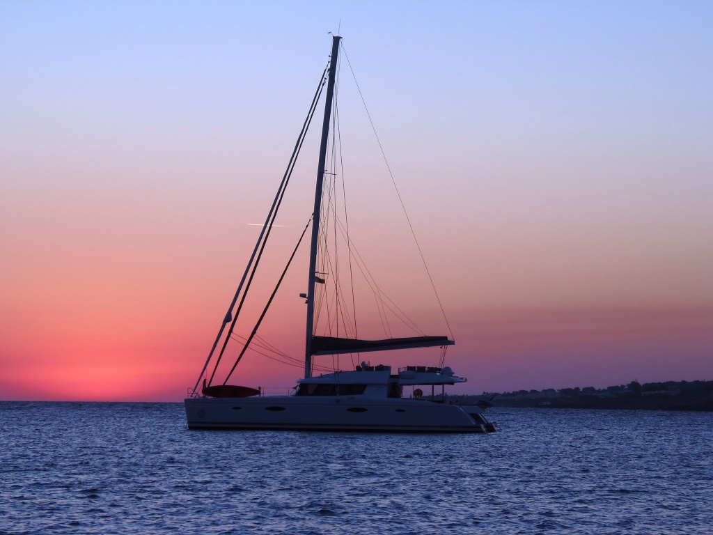 Catamaran MAGEC -  Sunset